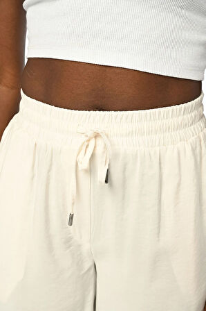 KADIN BELİ LASTİKLİ RAHAT KALIP BOL PAÇA PANTOLON