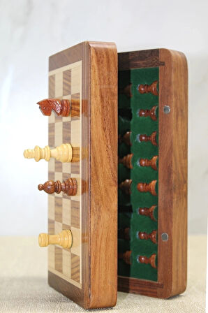 Özel Vernikli Mıknatıs Taşlı Ahşap Katlanabilir Kutulu Satranç Oyunu 12.5 Cm G220