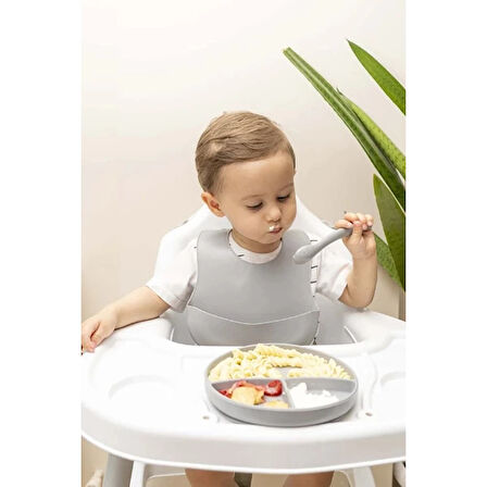 Gri 3’lü Silikon Yemek Seti – Önlük + Diş Kaşıyıcılı Kaşık + Vakumlu Tabak