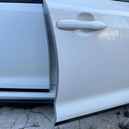 Skoda Rapid Oto Araç Kapı Koruma Fitili 5metre Parlak Gri Renk