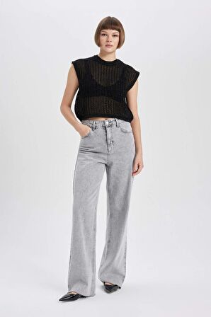 DeFacto Relax Fit Bisiklet Yaka Parlak Kumaş Triko Süveter B7510AX23WNBK27