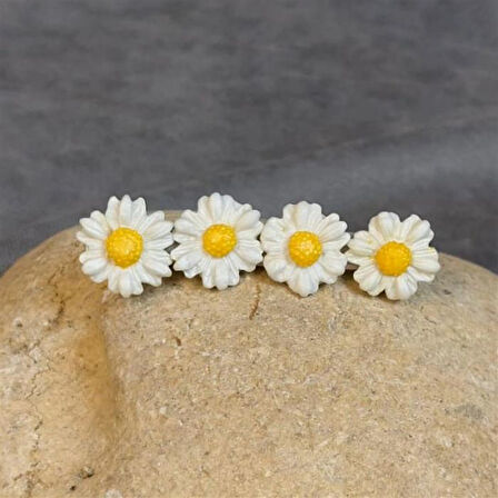 Uretti - Hülya 6683 4367 El Yapımı Polimer Kil Beyaz Papatya Çiçeği Tasarımlı Yan Saç Tokası / 7,5 Cm