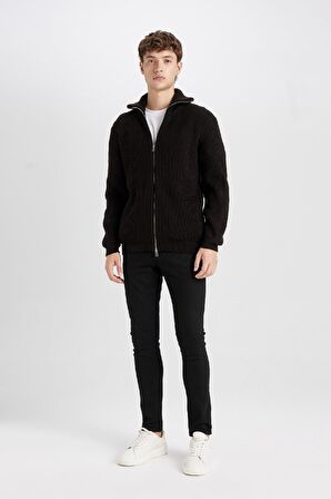 DeFacto Standart Fit Normal Kesim Dik Yaka Fermuarlı Hırka C9014AX24AUBN497