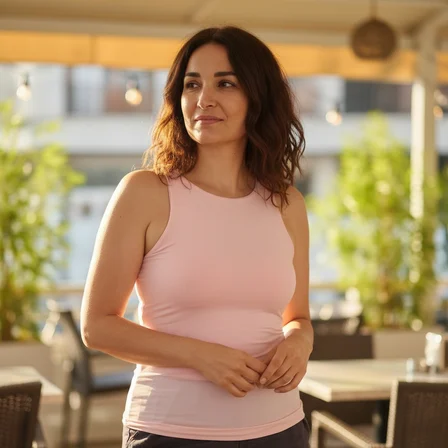 Kadın Basic Kolsuz İçi Yarım Astarlı Tshirt BB2538