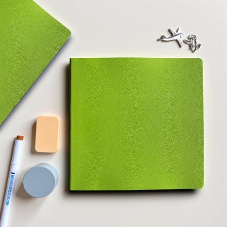 Defter, Çizgisiz Not Defteri – PU Deri Not Defteri – 16,5x16,5 cm, 96 Yaprak (192 Sayfa), 90 gr Ivory Kağıt, Esnek Kapak, Ofis ve Kırtasiye (Fıstık Yeşili)