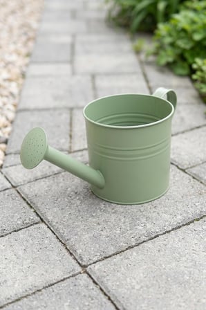 Laura 5 Litre Metal Çiçek Bahçe Sulama Kabı - Modern Dekoratif Çok Amaçlı Sulak (Mint Yeşili)