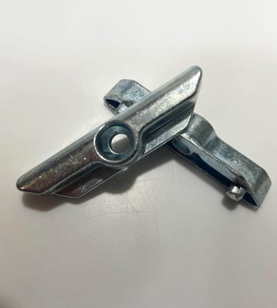 8 ADET Pimapen PVC- Pencere ve Kapı Kilit İspanyolet Karşılığı (Tek Delikli Standart Model) Zamak Kilit Karşılığı