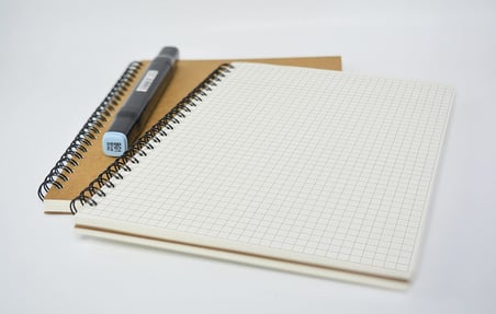 2'li Kareli Defter, A5 Boyut (15x21 cm), 60 Yaprak, 90gr. Ivory Kağıt, Siyah ve Kraft Kapaklar, Ofis İçin İdeal, Planlayıcı (Kareli)