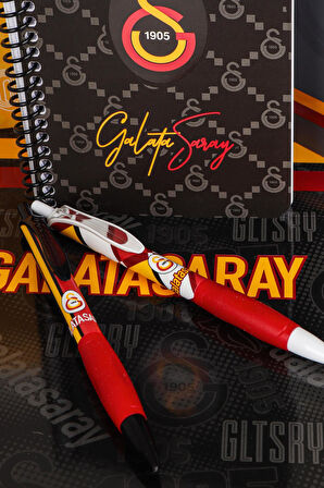 "DEKOMUS CEP DEFTERİ HEDİYELİ" YENİ SEZON LİSANSLI GALATASARAY SERT KAPAK BLOKNOT VE VERSATİL UÇLU KALEM 0.7 MM 2'LİSİ 