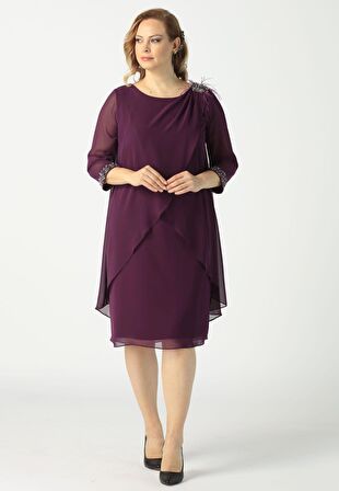 21958 Mürdüm Pelerinli Tüylü İşlemeli Büyük Beden Şifon Kısa Abiye Elbise