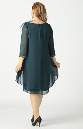 21958 Petrol Pelerinli Tüylü İşlemeli Büyük Beden Şifon Kısa Abiye Elbise