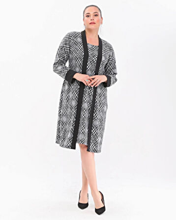 Büyük Beden Uzun Kollu Hırkalı Görünümlü Midi Boy Triko Elbise