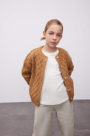 DeFacto Kız Çocuk Triko Basic Düz Bisiklet Yaka Düğmeli Hırka C6937A824AUBG588