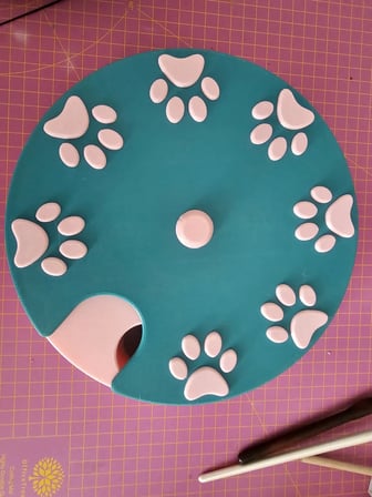 Bezos 3D Baskı Köpek Zeka Oyuncağı Dönen Diskli Ödül Mama Oyuncağı Pati Desenli Turkuaz Pembe 22