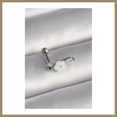 Bezos 316L Çelik Gümüş Renk Zirkon Taş Detay Beyaz Çiçek Model Tragus Piercing 22