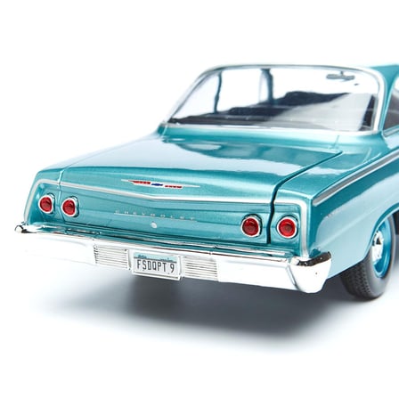Maisto 1:18 1962 Model Chevrolet Bel Air Model Araba - Yeşil