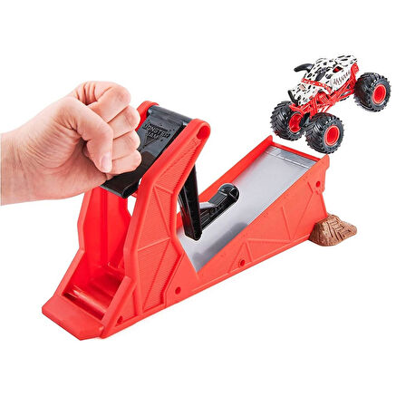 Monster Jam 1:64 Blastin Bones Oyun Seti 6045029-20129455