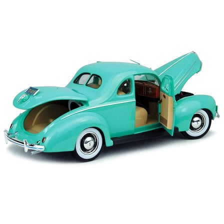 Maisto 1:18 1939 Ford Deluxe Model Araba - Yeşil