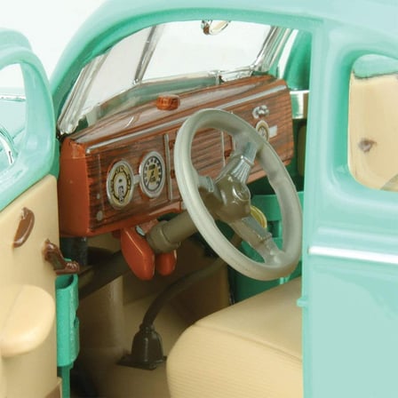 Maisto 1:18 1939 Ford Deluxe Model Araba - Yeşil