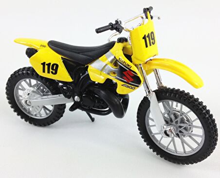 Maisto Suzuki RM250 Motosiklet 1/18