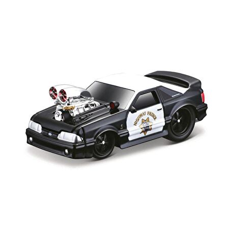 Maisto Muscle Machines 06 - 1993 Ford Mustang SVT Cobra Model Araba 1/64