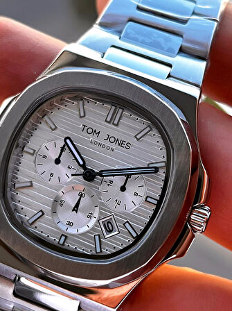 Tom Jones 3 Atm Suya Dayanıklı Çelik Kordon (Kararmaz Renk Atmaz) Erkek Kol Saati VS.BLKT.0565