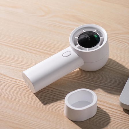 Cırak Turbo El Vantilatörü 100 Kademeli Ayarlı Güçlü Rüzgar Taşınabilir Fan LED Ekranlı USB-C Şarjlı Sessiz Mini Vantilatör Masaüstü ve Elde Kullanım El Fanı Mini Vantilatör Mini Fan (Beyaz)