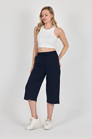 Yüksek Bel Cepli Rahat Kesim Mevsimlik Kadın Diz Altı Bermuda Lacivert Kapri Şort