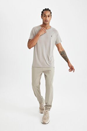 DeFactoFit Standart Fit Bisiklet Yaka Sporcu Kısa Kollu Tişört C9182AX24AUGR317
