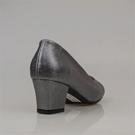 Trend Adımlar Gümüş Kesik Burun Özel Üretim Kadın Klasik Ayakkabı