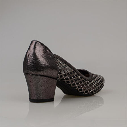 Trend Adımlar Platin Baklava Desenli Taşlı Kadın Klasik Ayakkabı