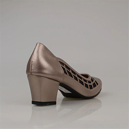 Trend Adımlar Gold Özel Üretim Kadın Parlak Desen Klasik Ayakkabı