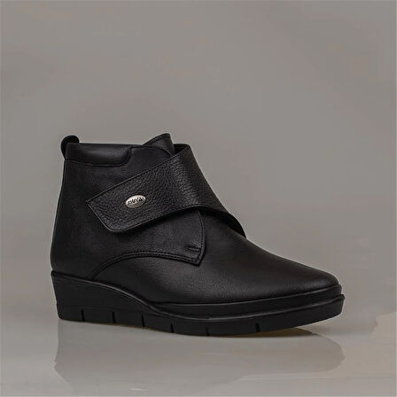 Muya Siyah Kadın Hakiki Deri Cırtlı Bot