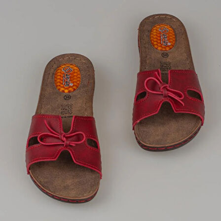 Trend Adımlar Kırmızı Kadın Jel Tabanlı Düz Fiyonklu Terlik 11-367