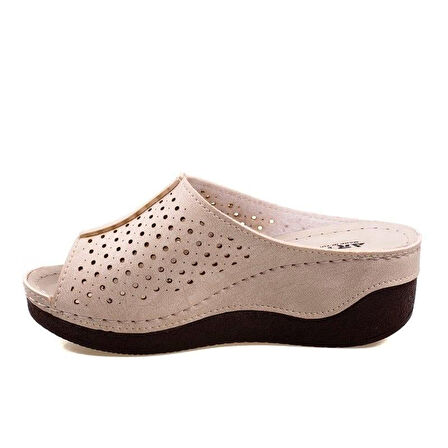 Trend Adımlar Krem Dolgu Topuk Delikli Kadın Terlik 04-024