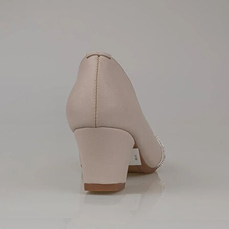 Trend Adımlar Krem Taş Sarmalı Kadın Klasik Ayakkabı