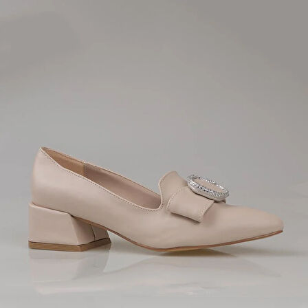 Trend Adımlar Krem Fiyonk Detaylı Kadın Klasik Ayakkabı