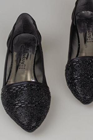 Trend Adımlar Siyah Çizgi Taş İşlemeli Kadın Babet