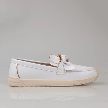 Trend Adımlar Beyaz Fiyonk Detaylı Kadın Loafer Ayakkabı