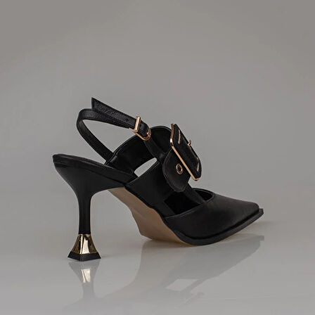 Trend Adımlar Siyah Suni Deri Kemerli Kadın Klasik Ayakkabı