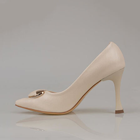 Trend Adımlar Krem Kadın Suni Deri Tokalı Stiletto