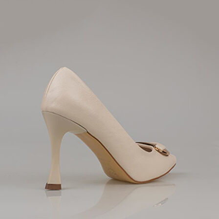 Trend Adımlar Krem Kadın Suni Deri Tokalı Stiletto