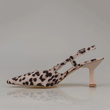 Trend Adımlar Krem Arkası Açık Leopar Desenli Kadın Klasik Ayakkabı