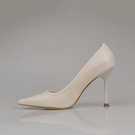 Trend Adımlar Krem Kadın Düz Deri Stiletto