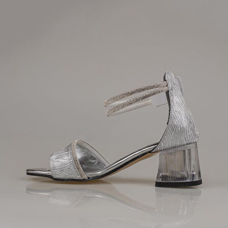 Trend Adımlar Gümüş Taş İşleme Saten Cırtlı Kız Çocuk Klasik Ayakkabı