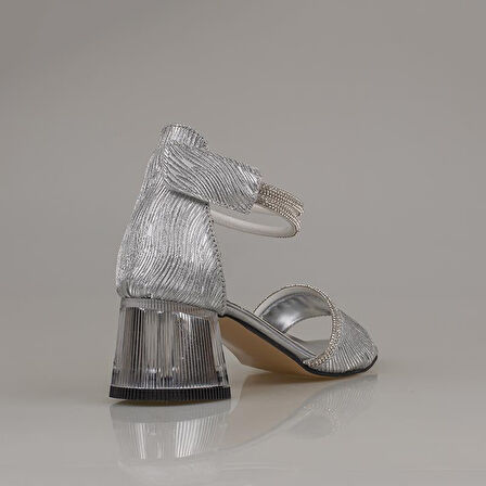 Trend Adımlar Gümüş Taş İşleme Saten Cırtlı Kız Çocuk Klasik Ayakkabı