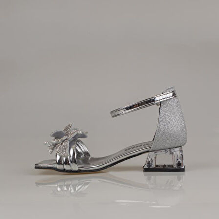 Trend Adımlar Gümüş Kısa Topuklu Kemerli Kız Çocuk Klasik Ayakkabı