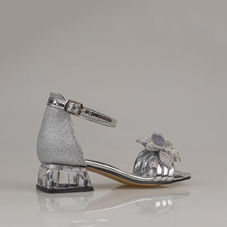 Trend Adımlar Gümüş Kısa Topuklu Kemerli Kız Çocuk Klasik Ayakkabı