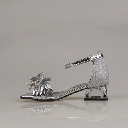 Trend Adımlar Gümüş Kısa Topuklu Kemerli Kız Çocuk Klasik Ayakkabı