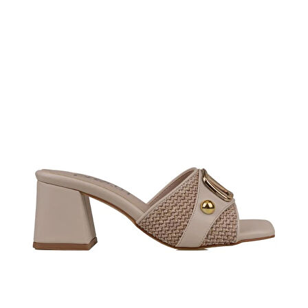 Trend Adımlar Krem Hasır İşlemeli Rugan Kadın Klasik Terlik